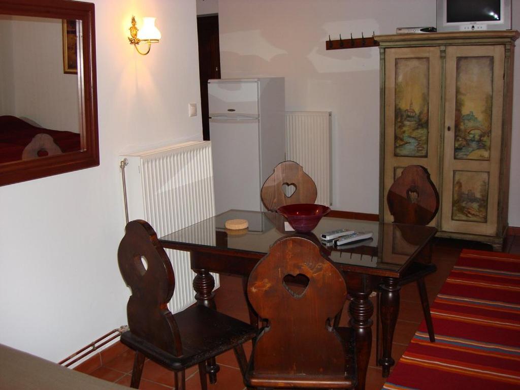 Ξενωνασ Σελινουντα Hotel Kosmás Eksteriør billede